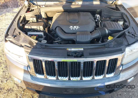 2013 Jeep Grand Cherokee Laredo z USA, uszkodzony, nr VIN 1C4RJFAGXDC558137